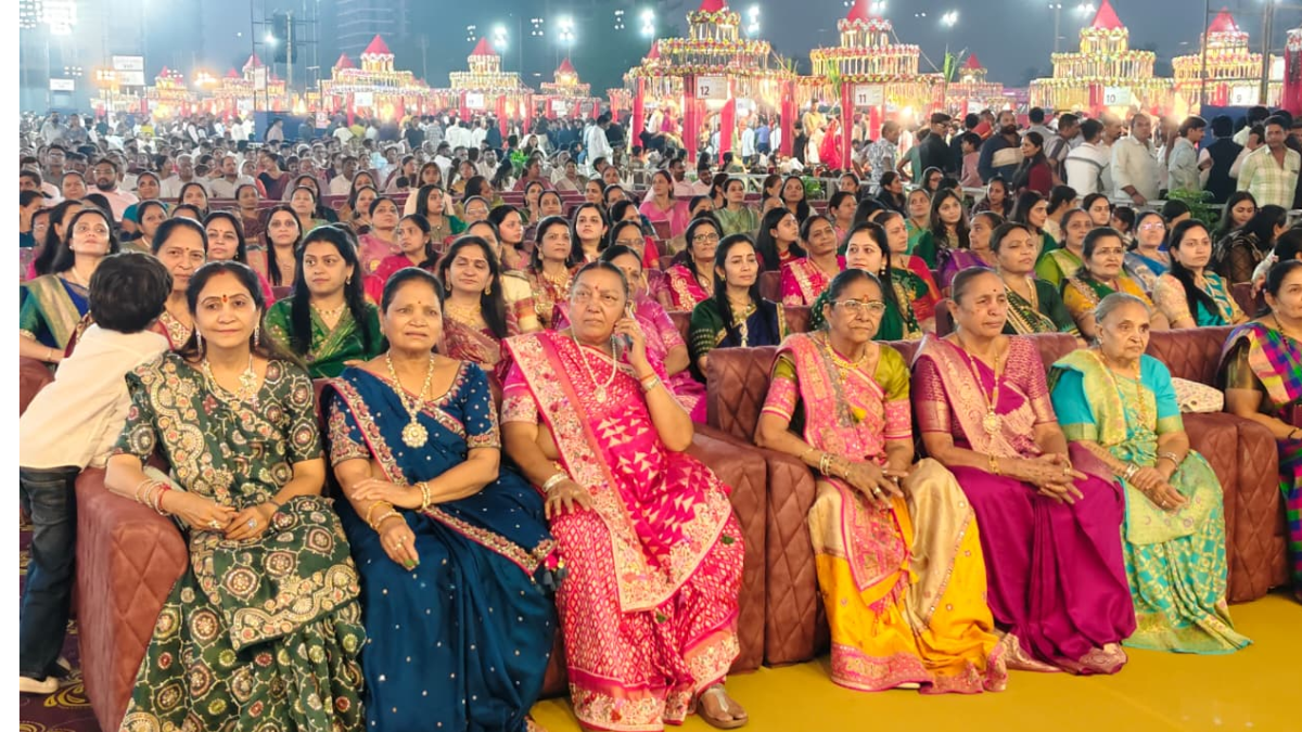 ‘પ્યોર વિવાહ-2026’ સફળતાપૂર્વક સંપન્ન: SRK ગ્રૂપ દ્વારા યોજાયો 12મો સમૂહ લગ્નોત્સવ જેમાં 75 નવદંપતિઓએ પ્રભુતામાં પગલાં પાડ્યા 2 image2 1