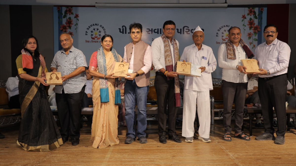 પી.પી. સવાણી પરિવાર આયોજિત “ત્રિવિધ સન્માન સમારોહ” ભવ્ય રીતે યોજાયો 2 2 1